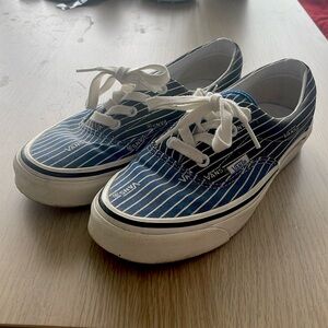 Vans factory style 95, almost new condition, worn twice.